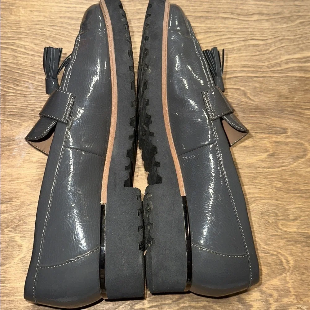 Franco Sarto Glossy Tassel Loafers size 9